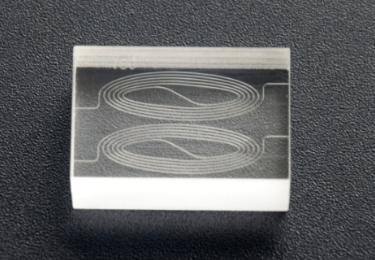 汶顥微流控玻璃芯片效果圖