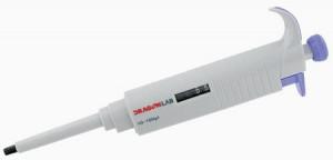 使用微量吸液管分配SU-8光刻膠