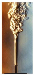 圖2：Schlieren靜止腔內蠟燭上方空氣流動的圖像。